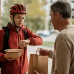 Consegna di cibo a lunga distanza: cosa cambia nei tempi e nella qualità del servizio